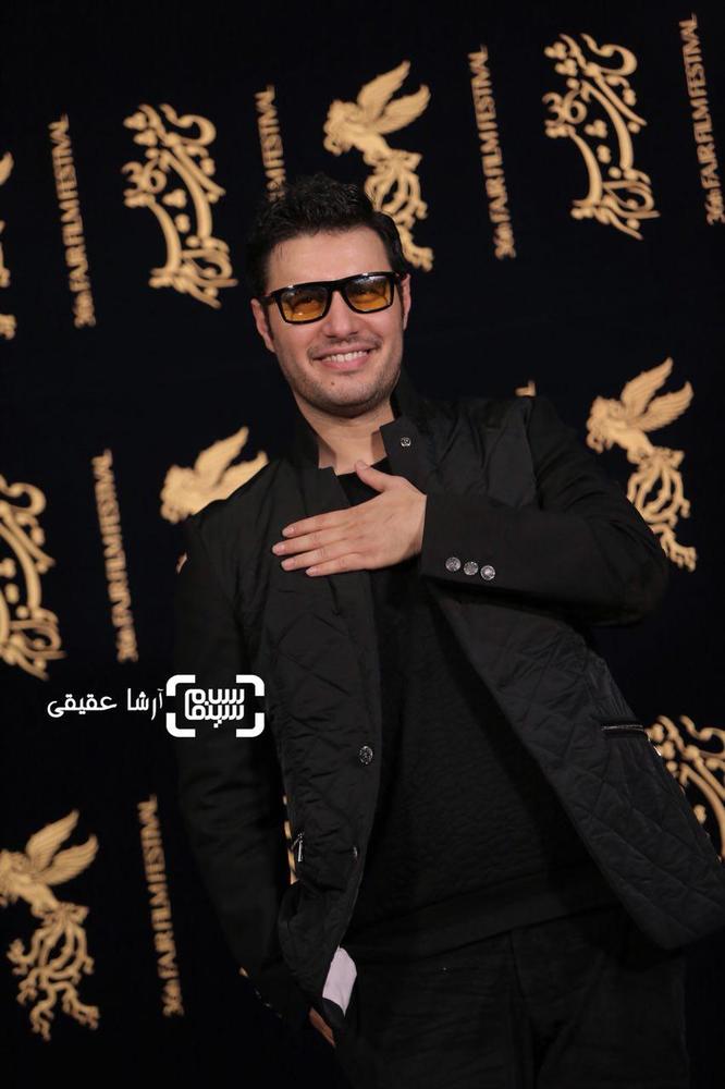 جواد عزتی در اکران فیلم «تنگه ابوقریب» در کاخ سی و ششمین جشنواره فیلم فجر