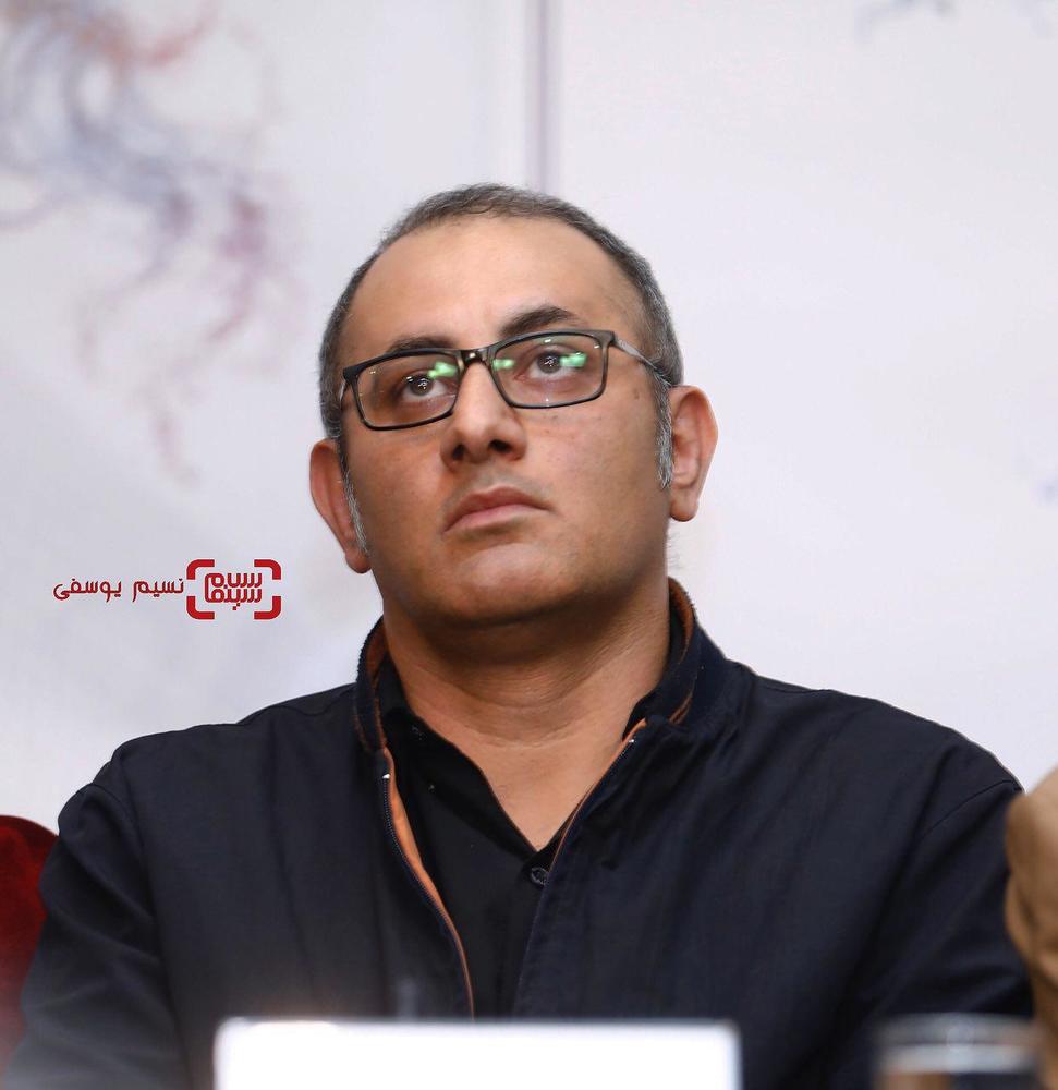 بهرام توکلی در نشست خبری فیلم «تنگه ابوقریب» در کاخ سی و ششمین جشنواره فیلم فجر