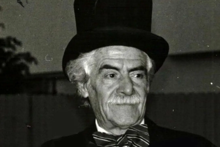 سفر در زمان؛ «رضا ارحام صدر» کمدین ایرانی در جوانی در کنار «گوگوش» 5 ساله؛ دهۀ 30