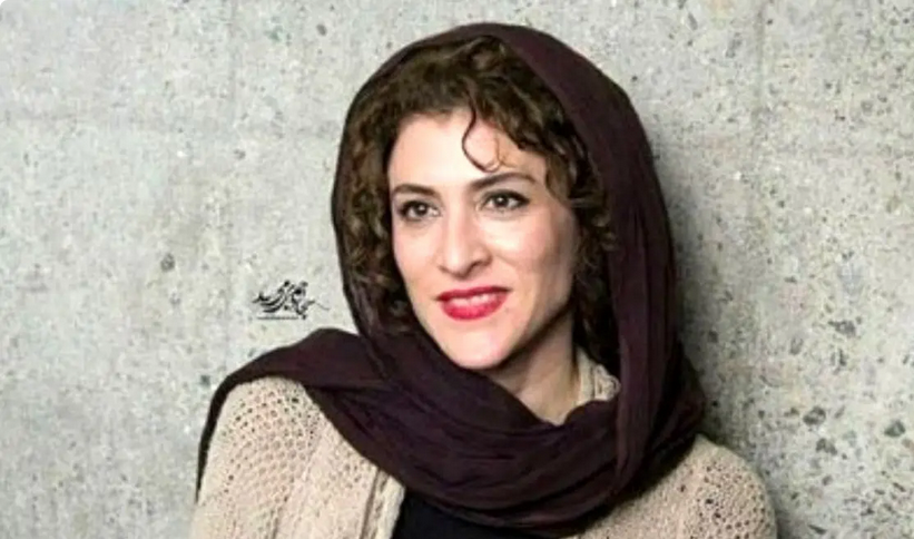 عکس| سفر زمان؛ «ویشکا آسایش» 26 ساله در حال دریافت جایزه از دست «آتنه فقیه‌نصیری»