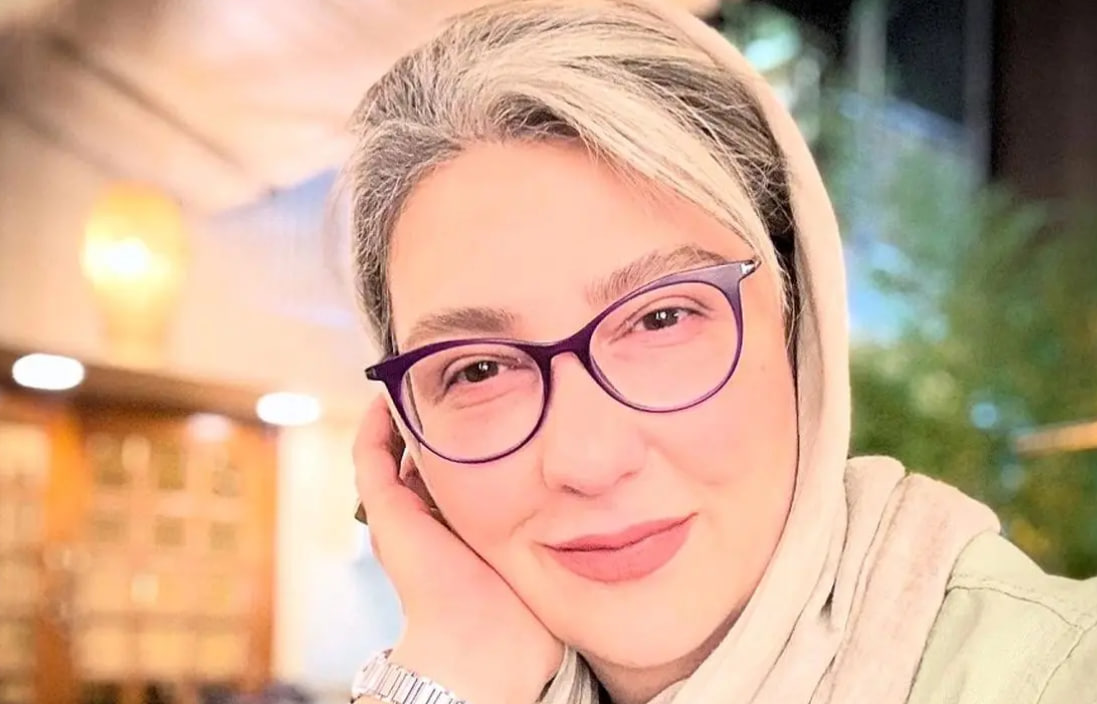 سفر زمان؛ «معصومه کریمی» در 27 سالگی در کنار «رضا عطاران» در جشن پایان «زیر آسمان شهر»