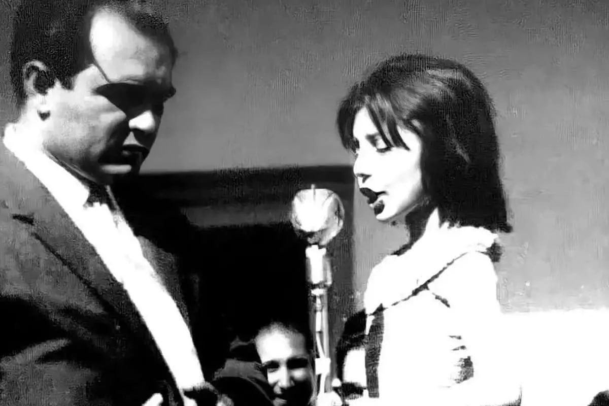 «گوگوش» ۱۹ ساله و همسرش «محمود قربانی» در عروسی «طوفان هل‌عطایی»