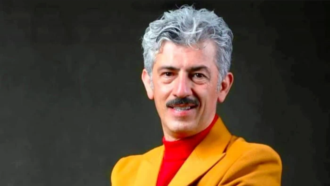 سیروس همتی در کنار همسر و دوقلوهایش