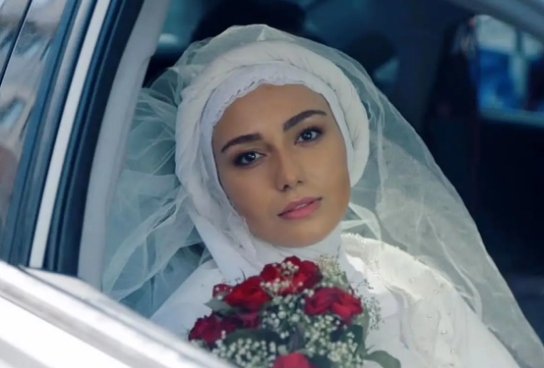 سفر در زمان؛ چهرۀ «لیلا» 5 سال بعد از «بیگانه‌ای با من است» در 34 سالگی