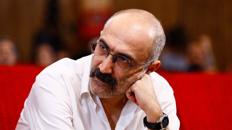 بغض هادی حجازی فر برای پدرش در برنامه تلویزیونی | ببینید