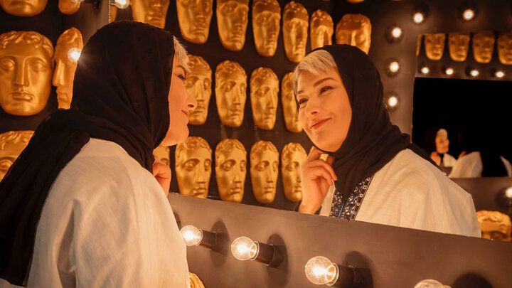 لادن مستوفی به «پرسونا» می‌آید