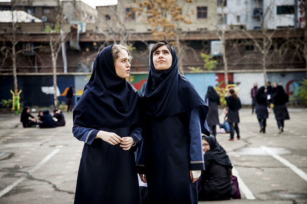 ماهور جباری و شایسته سجادی در فیلم «آوا»