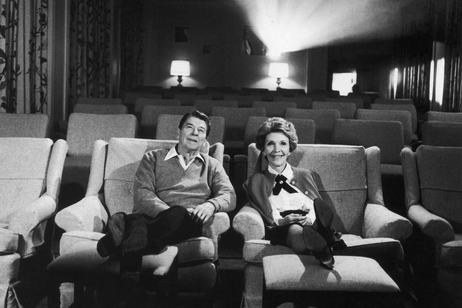 ترامپ با بولدوزر از روی تاریخ رد شد؛ تخریب سینمای 80 ساله کاخ سفید