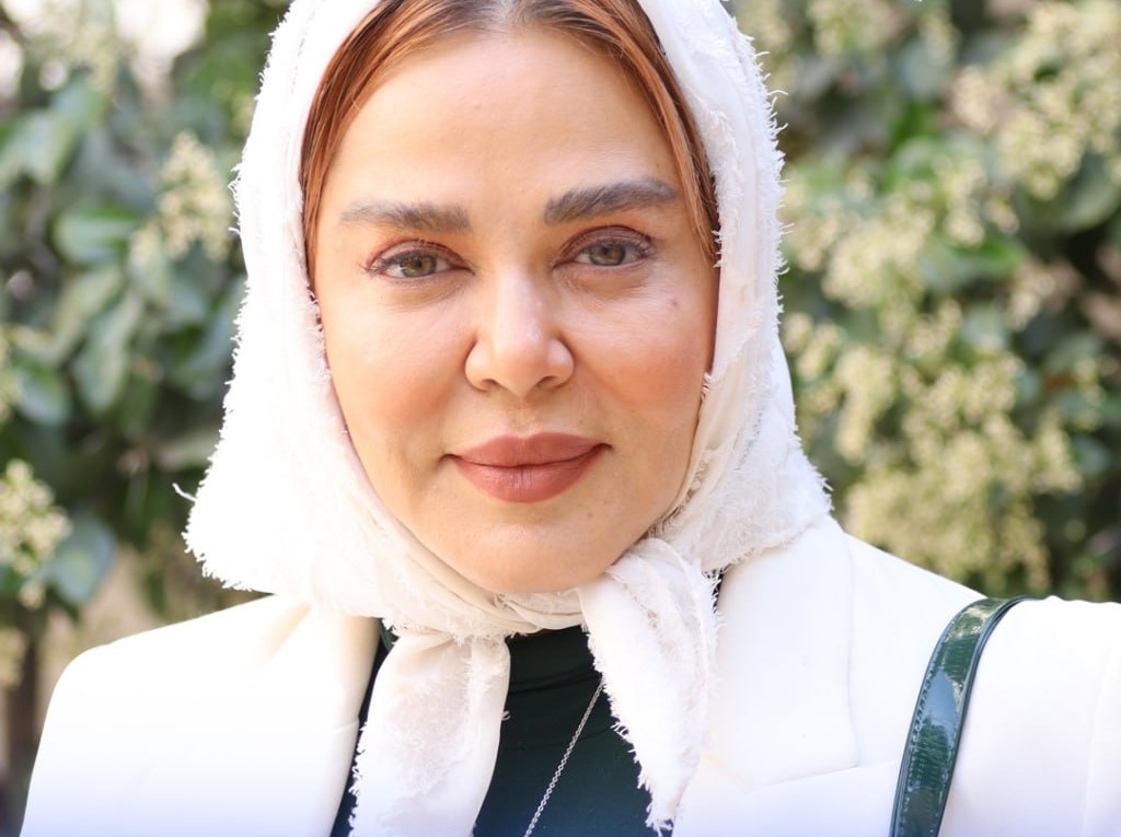 بهاره رهنما: برای پرداخت دستمزد گروه، طلاهایم را فروختم