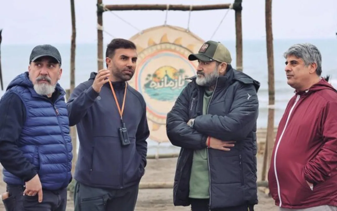 تخریب ماکت نمادهای ملی ایران در شبکه نمایش خانگی! + ویدیو