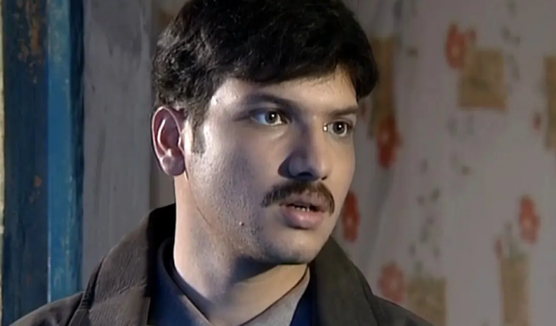 سفر در زمان؛ «علی» 16 سال بعد سریال از یاد رفته و در کنار همسرش