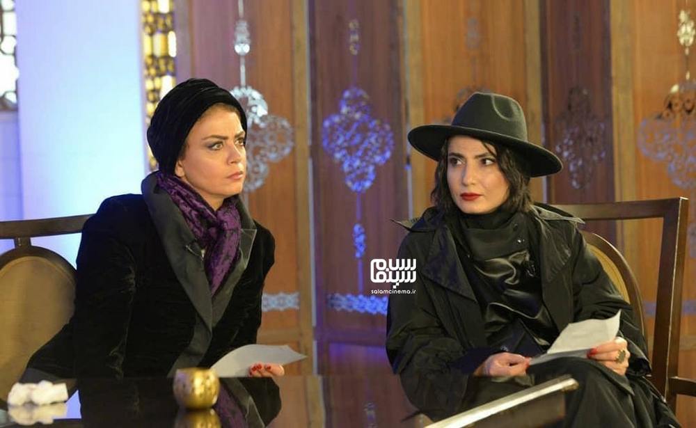 شبنم فرشادجو و سمیرا حسنپور در «شب های مافیا»