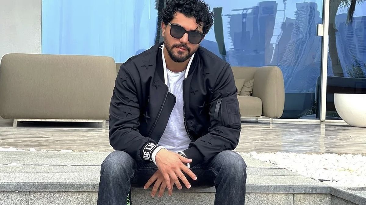 نخستین تصویر از سینا مهراد در پشت صحنه سریال «بدنام» + عکس