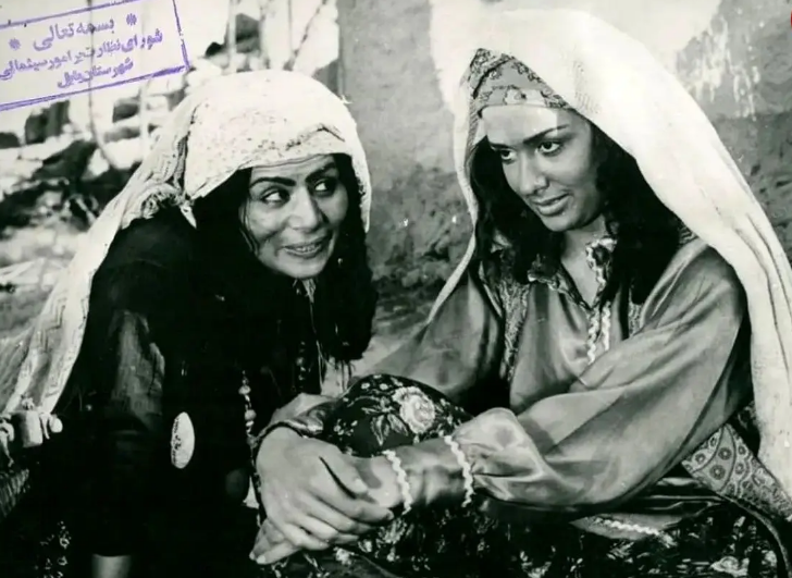 سفر در زمان؛ «شهرزاد» بازیگر قبل انقلاب در پیری و در کنار آرامگاه کوروش