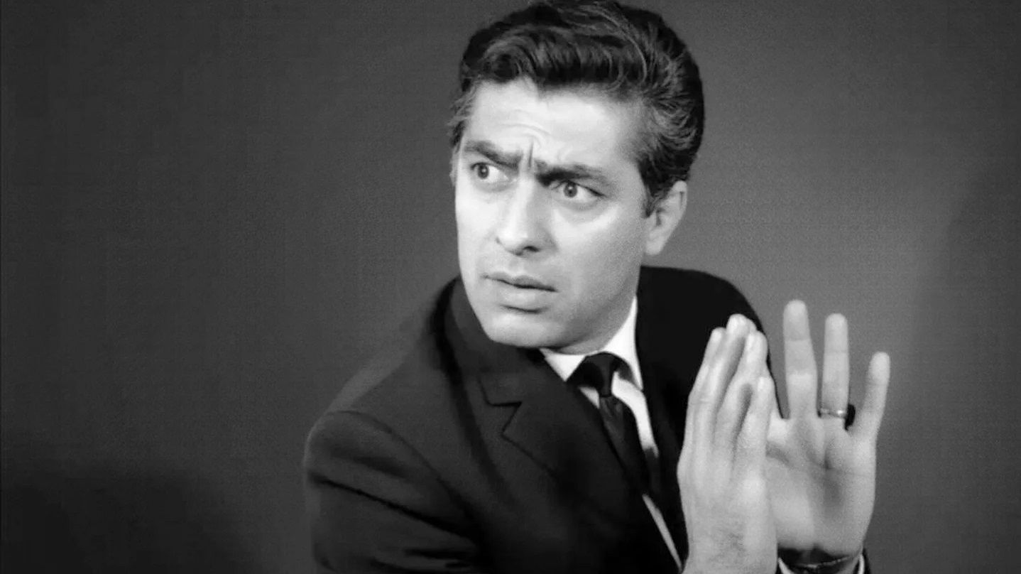 عکس| سفر در زمان؛ «فردین» و «تختی» در حال شنا کردن در دریا؛ دهه 30