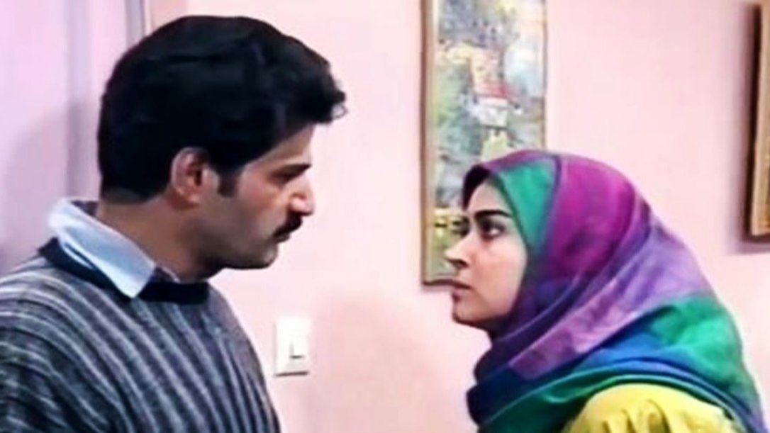 عکس لب ساحل خانم بازیگر سریال پدر سالار در کنار دریا