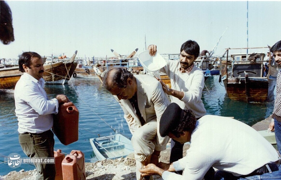 عکس‌های ناصر تقوایی: از نفرین بهروز وثوقی تا بدرقه خسرو شکیبایی!