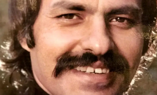 سفر در زمان؛ «مرتضی عقیلی» در جوانی و در کنار فرزند تازه متولد شده اش