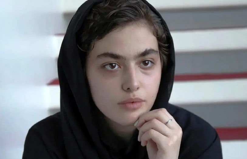 سفر در زمان؛ «ریحانه پارسا» در 21 سالگی و در حاشیه یک نمایش؛ سال 98