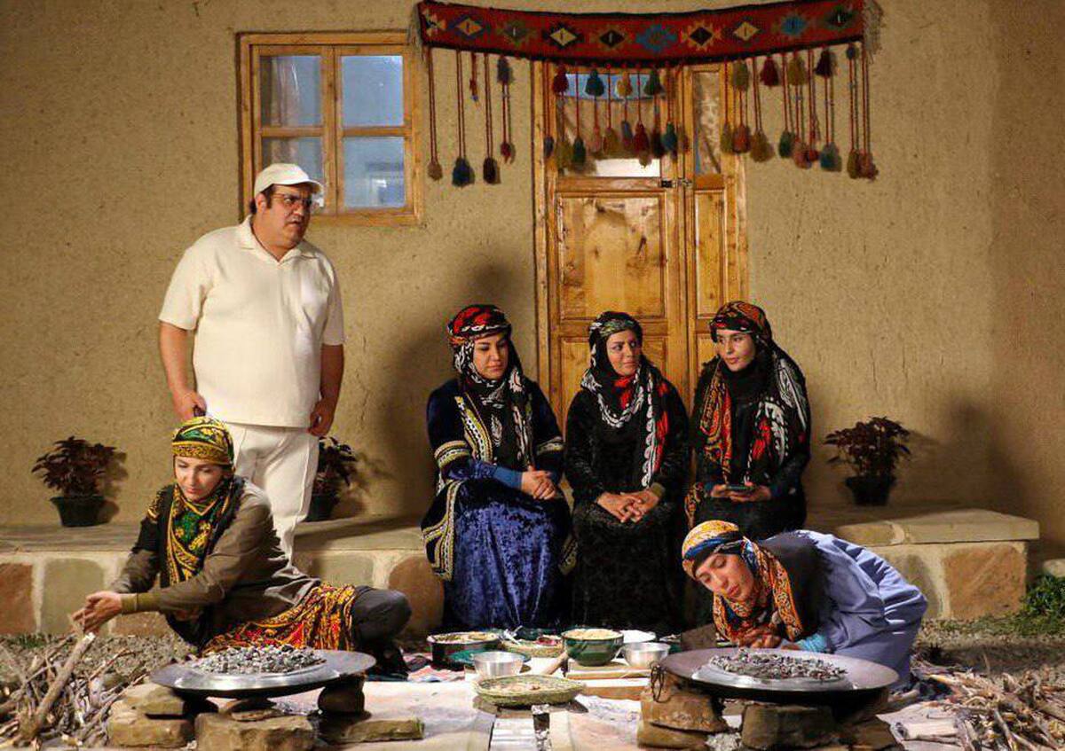 شاد آباد با اجرای میرطاهر مظلومی و گیتی قاسمی از شبکه نسیم پخش میشود