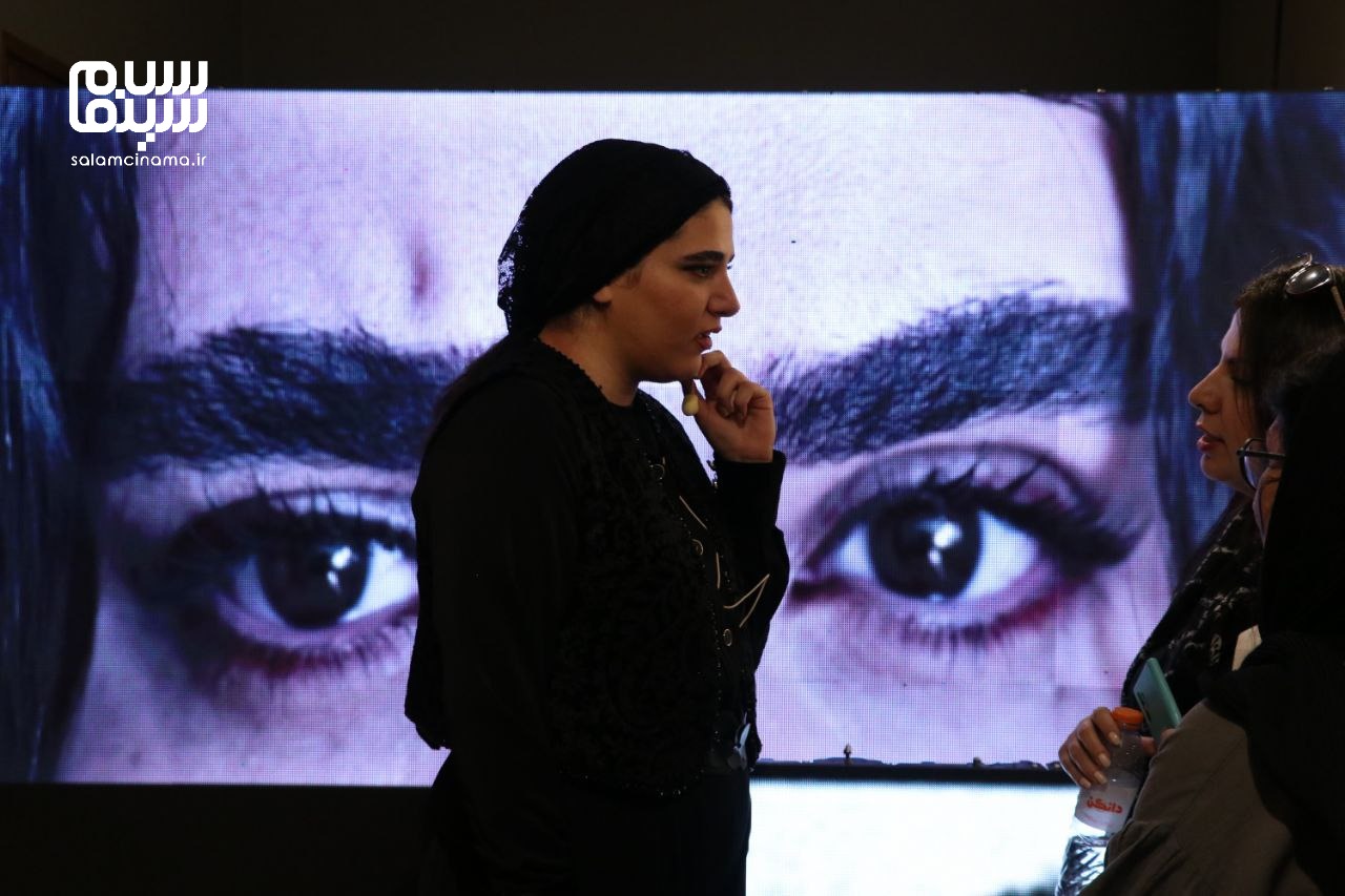 مصاحبه با کارگردان و بازیگر پرفورمنس خودمعشوق‌پنداری: دنبال استقلال در اجرا بودیم