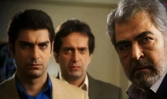 سفر در زمان؛ «فریبرز عرب نیا» در کنار «حسن جوهرچی و احمد نجفی»؛ سال 75