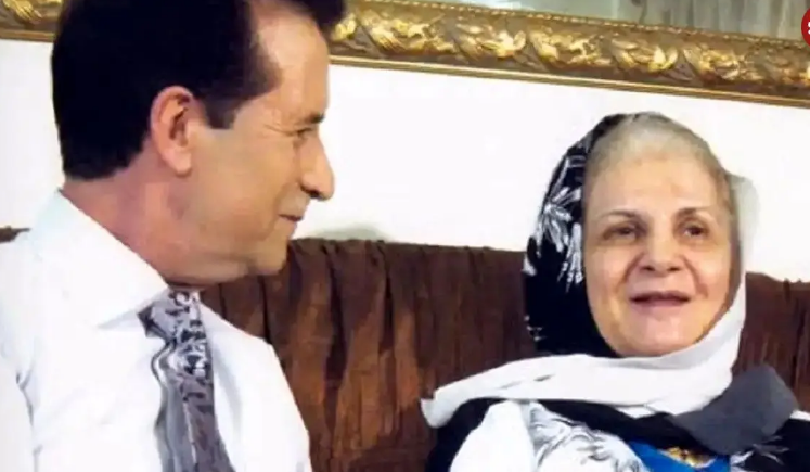 سفر در زمان؛ «فریبا خاتمی 33 ساله» در کنار بیک ایمانوردی؛ سال 55