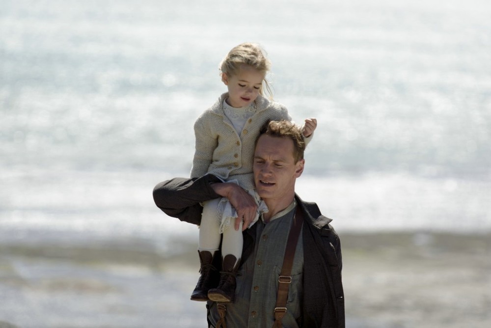 مایکل فاسبندر در فیلم «نوری در میان اقیانوس‌ها» (The Light Between Oceans)