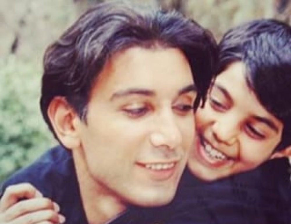 چهره شادمهر عقیلی با ریش و سیبیل زیر و رو شد + عکس