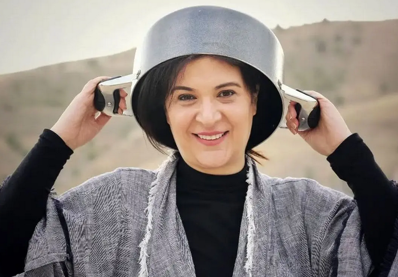 سفر در زمان؛ «ریما رامین‌فر» و «نگار فروزنده» در پشت‌صحنه یک سریال؛ 21 سال قبل