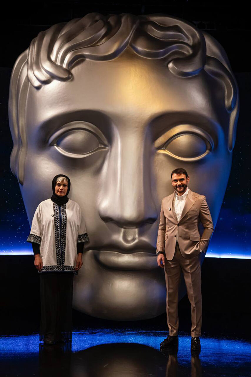 لادن مستوفی به «پرسونا» می‌آید