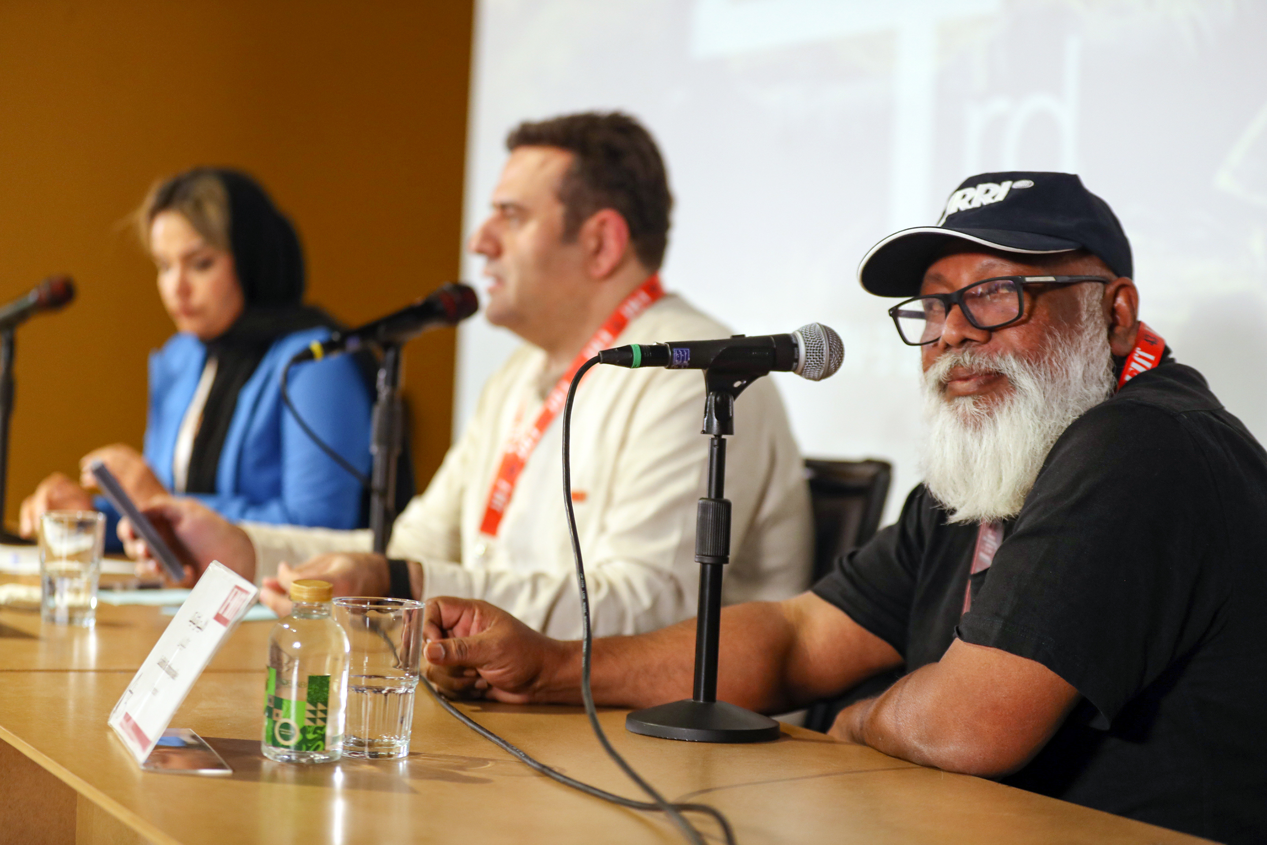 کارگردان سریلانکایی: فساد پلیس را در سریلانکا تبدیل به فیلم کردم