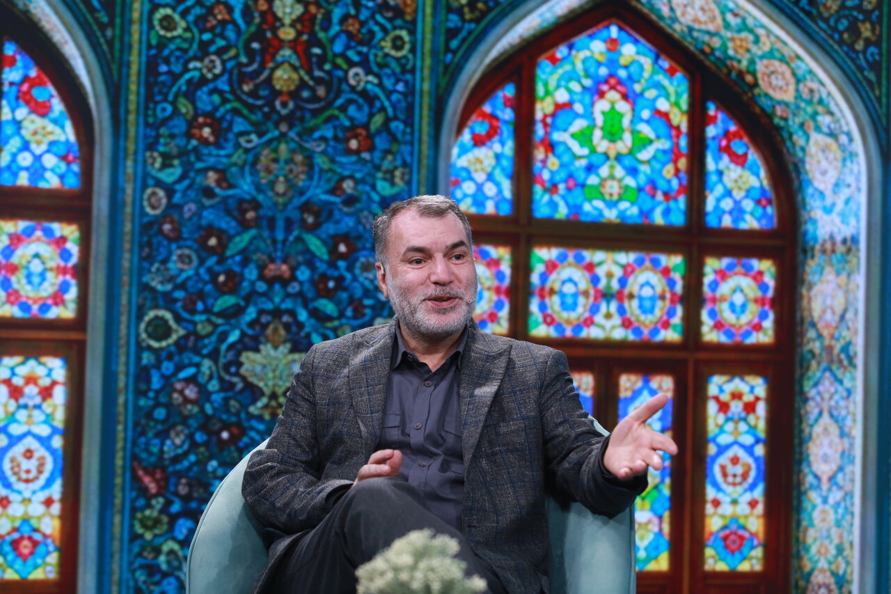 مسعود دهنمکی: «اخراجیها» و «معراجیها» به درد امروز میخورد!