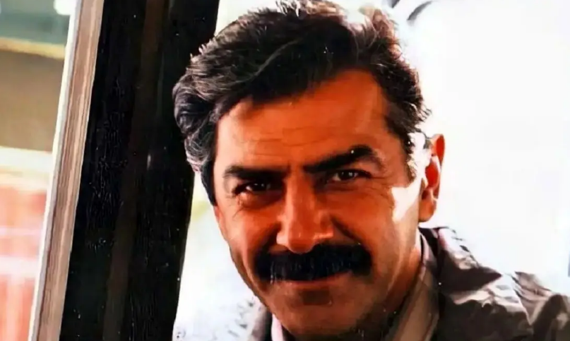 سفر در زمان؛ «فرامرز قریبیان» در حال قدم زدن با «بهمن مفید» در تهران؛ سال 57