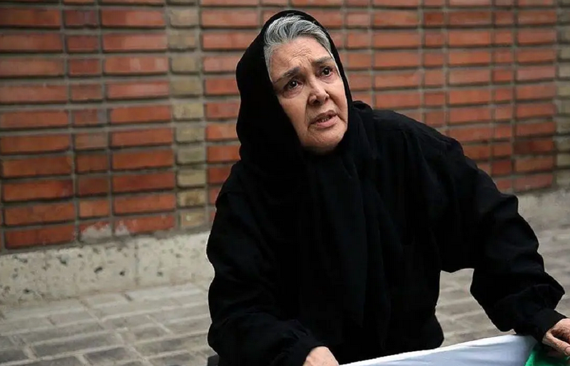 سفر در زمان؛ «آفرین عبیسی» در 19 سالگی و در دومین فیلم سینمایی اش؛ سال 49