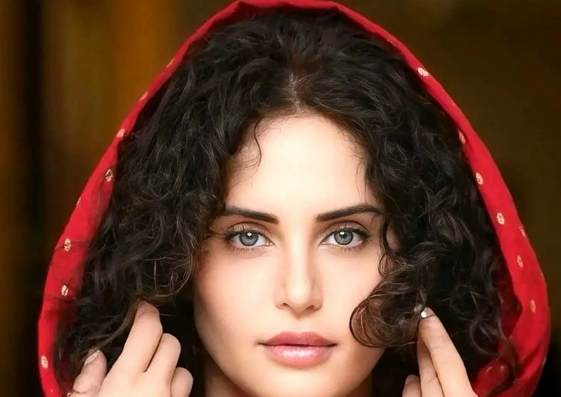 سفر در زمان؛ «مهران مدیری» در کنار «الناز شاکردوست» در بیمارستان؛ سال 96