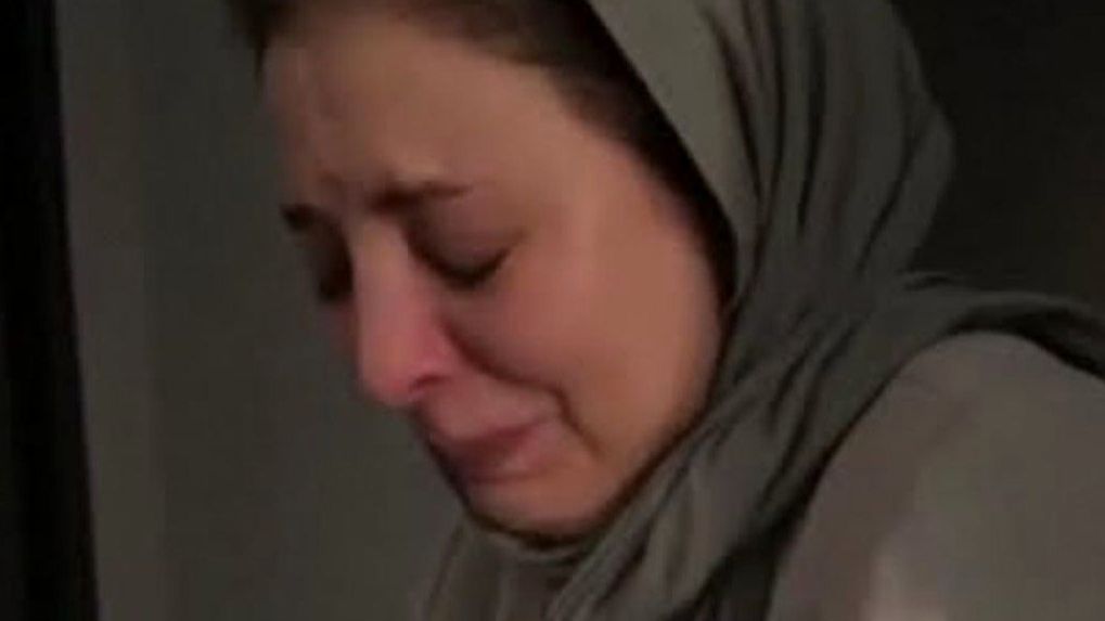 نگاهی تلخ به اعلامیه ترحیم و میز عزای پر طمطراق مادر رویا میرعلمی