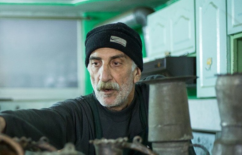 کدخدای «تاسیان» تنها بازمانده مسگری در گیلان است