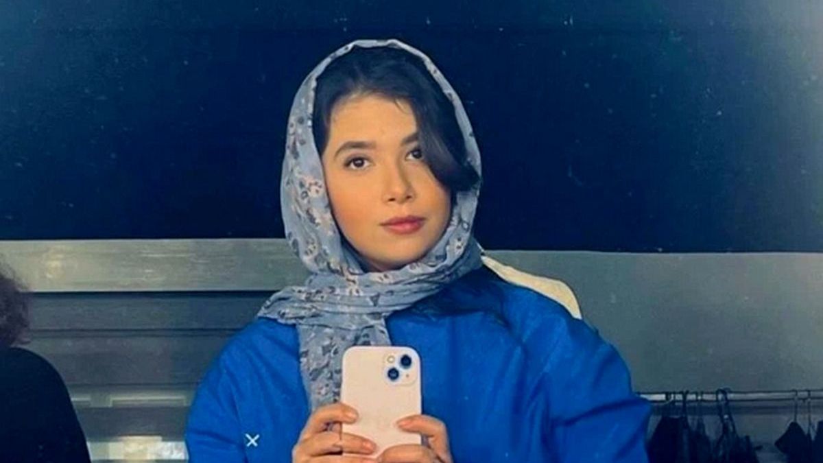 نفس بازغی: آخه چرا باید بادیگارد داشته باشم؟!