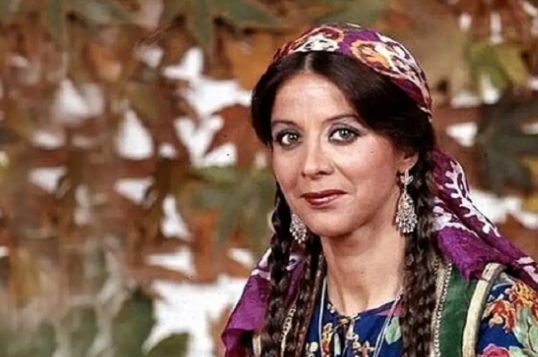 سفر در زمان؛ «فرزانه تائیدی» در 27 سالگی و در کنار داوود رشیدی؛ سال 51