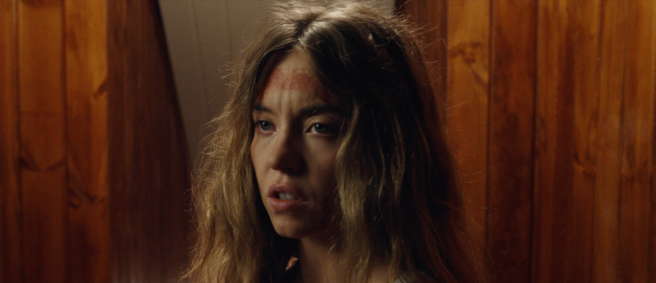 منتقدان درباره فیلم جنجالی The Housemaid با بازی سیدنی سوئینی و آماندا سایفرد چه می‌گویند؟