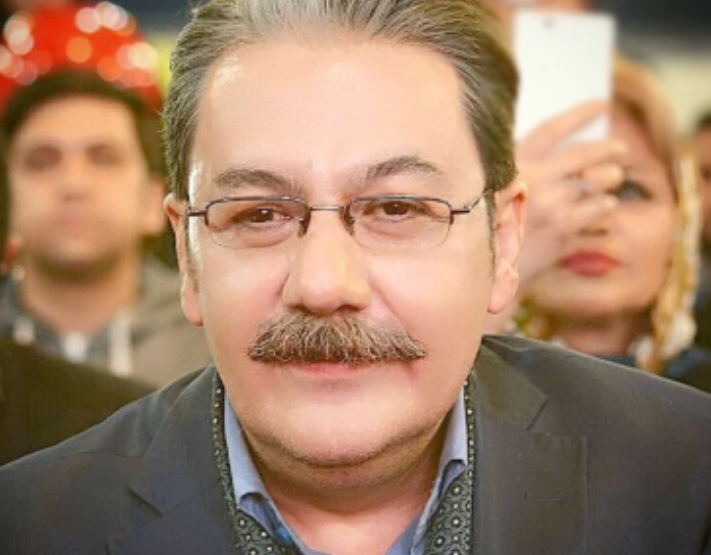 عکس/ آقای مجری معروف بعد از فوت همسرش دوباره زن گرفت