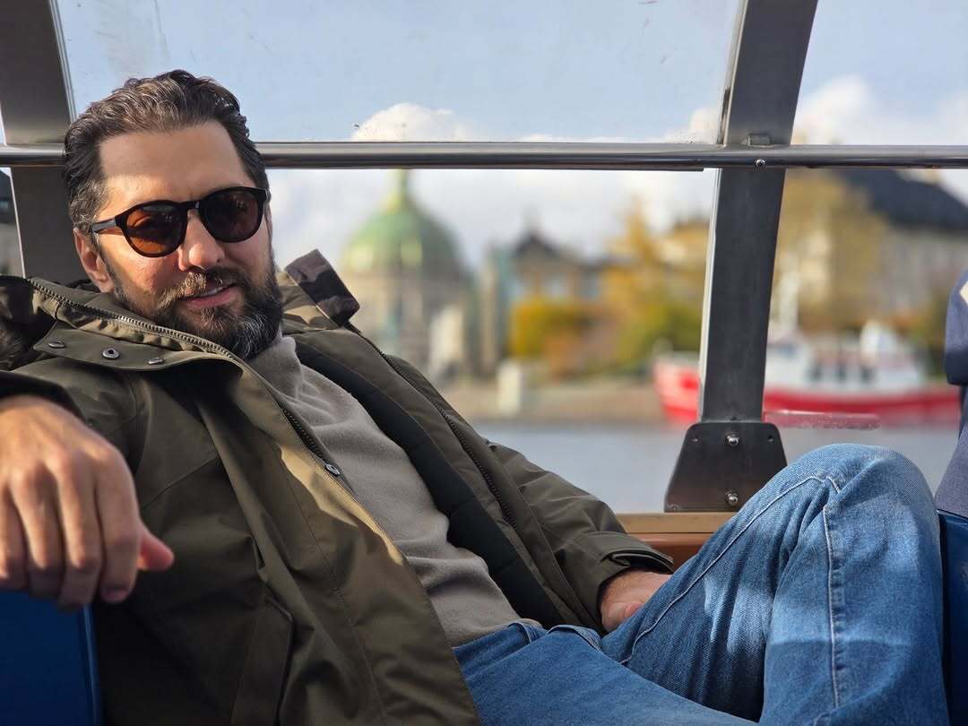 گروه بازیگران و عوامل کنسرت نمایش «سیصد»