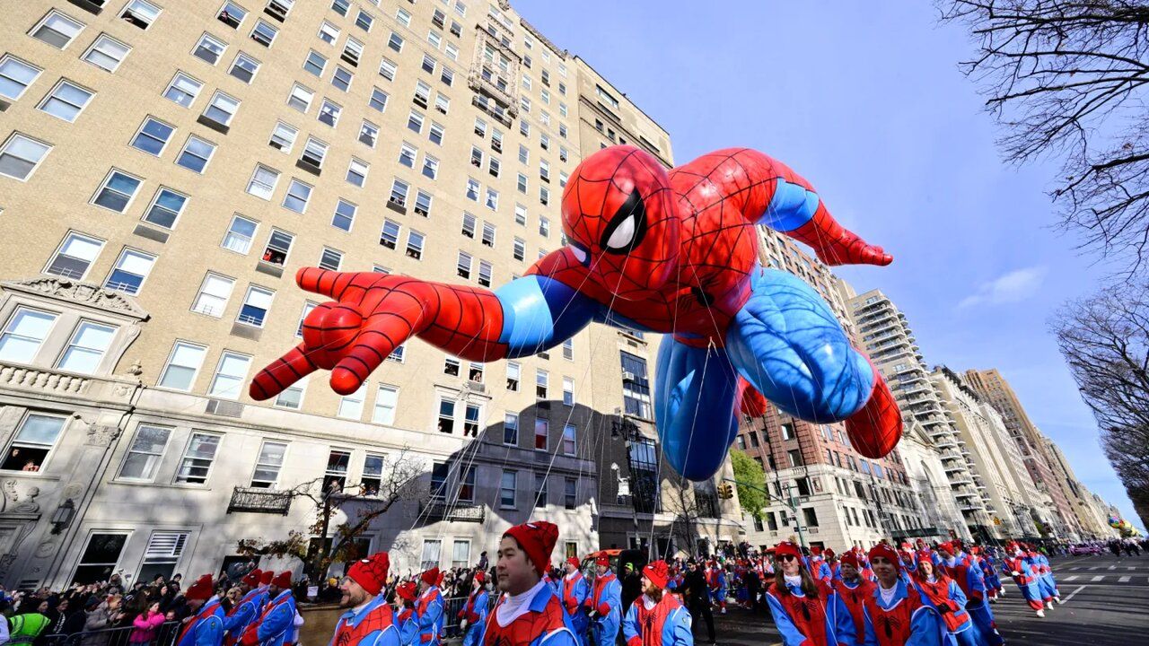 رکوردشکنی تاریخی در آمریکا؛ رژه روز شکرگزاری با ۳۴.۳ میلیون بیننده غوغا کرد