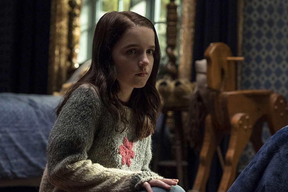 مکینا گریس در سریال «تسخیر خانه هیل» (The Haunting of Hill House) 