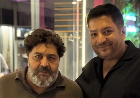 سفر در زمان؛ «فرهاد اصلانی» در دوران سربازی و با سبیل؛ اواخر دهه 60