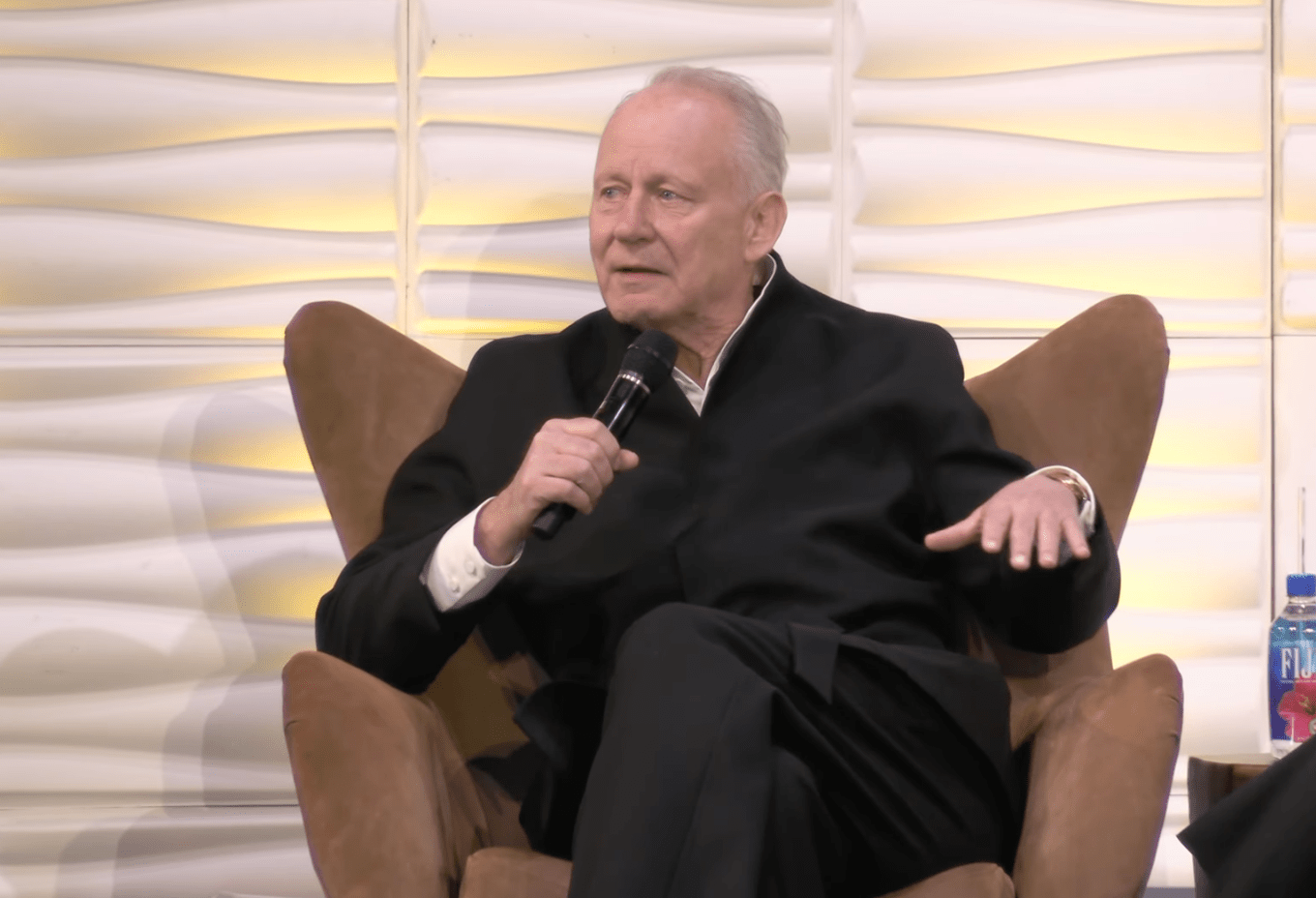 استلان اسکاشگورد از نقش‌های ماندگارش، همکاری با فون‌تریه و چالش بازی پس از بیماری می‌گوید