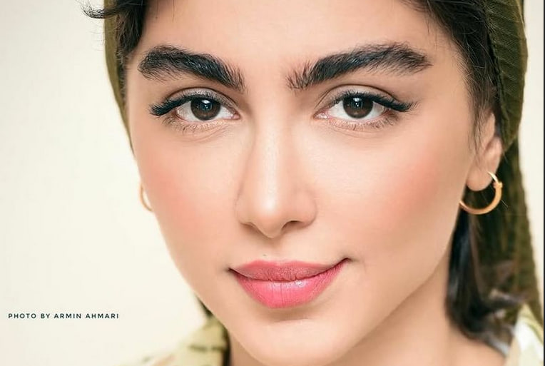 استایل سرخ‌پوستی سونیا حسینی، نیکای پایتخت در نهمین جشن عکاسان سینمای ایران؛ سبک بوهو