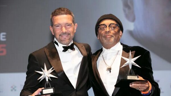 اسپایک لی و آنتونیو باندراس به هم جایزه دادند