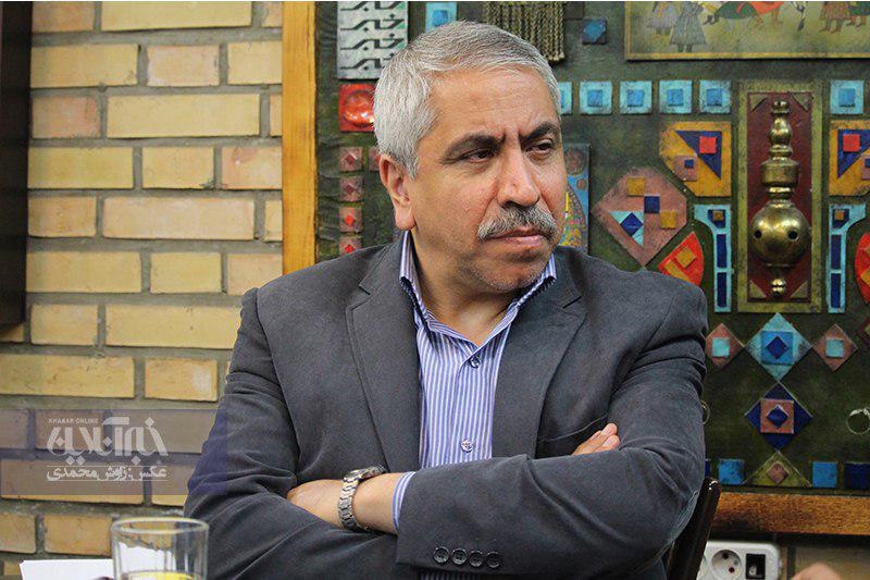 انتقاد یک استاد علوم ارتباطات: قطع جریان اطلاع‌رسانی، تنبیه جمعی جامعه است